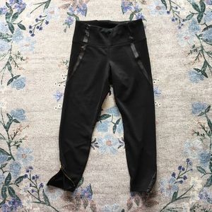 Old navy M active gold ankle zip moto leggings
